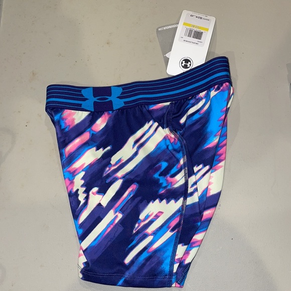 Sold Under Armour girls compression shorts nwt - Picture 9 of 10